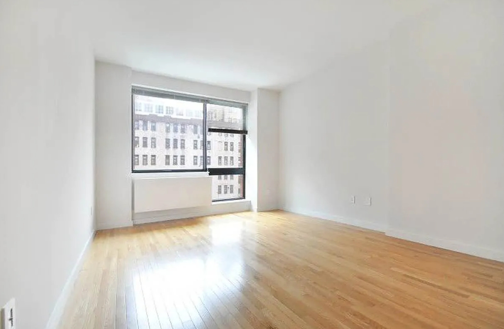 537 West 27th Street - Photo 1