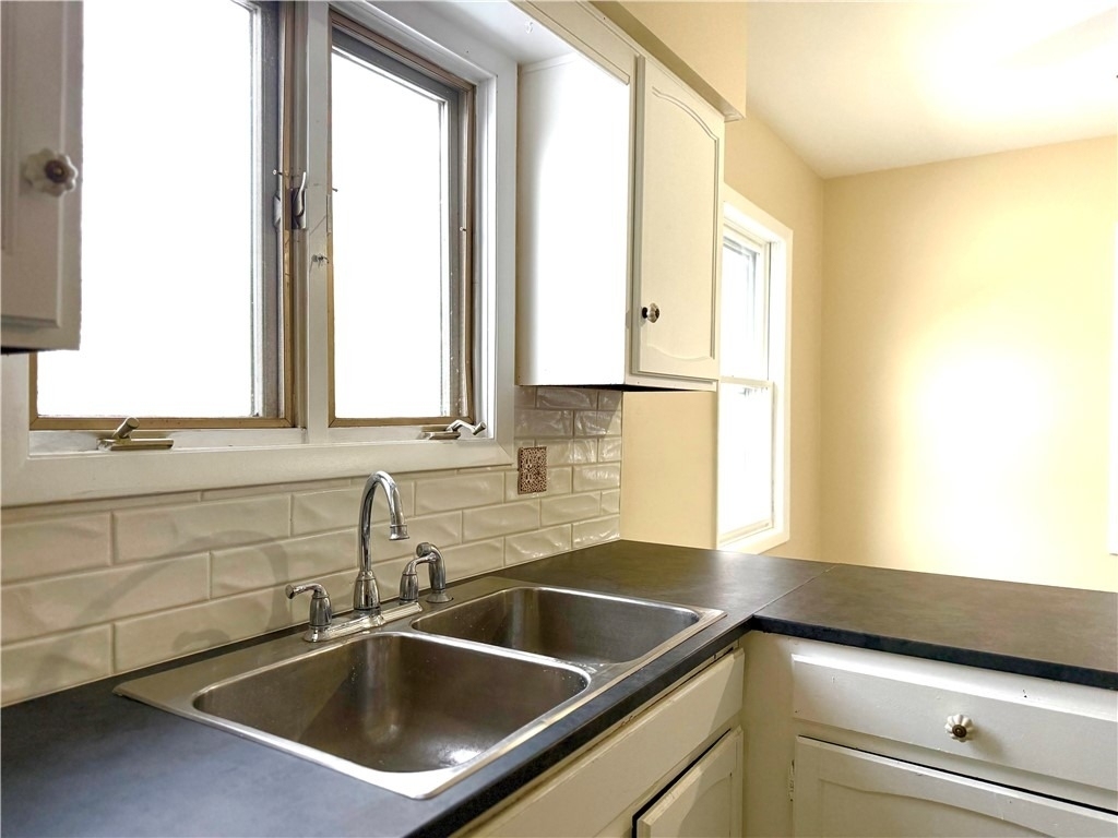 127 W Main Street - Photo 2