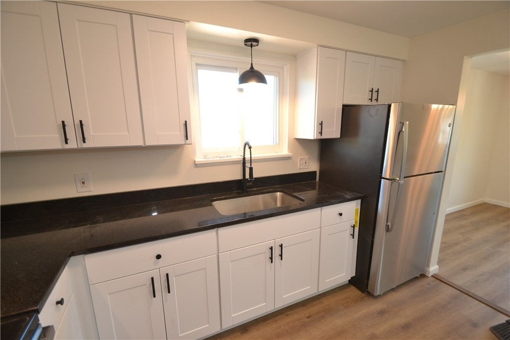 405 Garfield Avenue - Photo 3