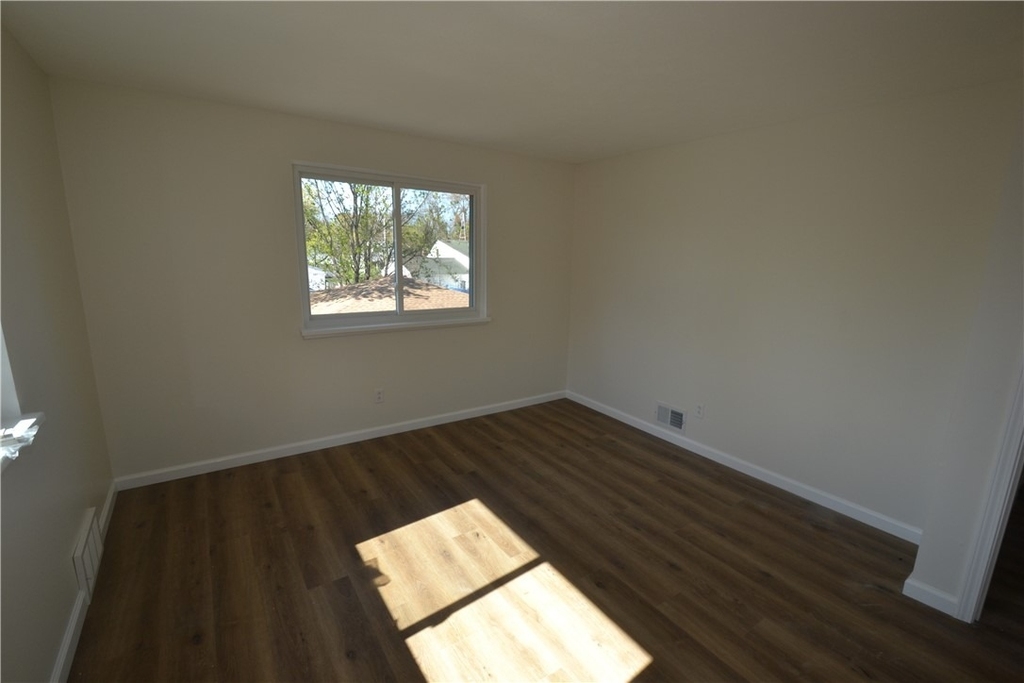 405 Garfield Avenue - Photo 12