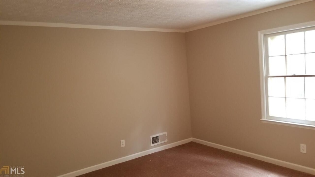 303 Cedar Creek Road - Photo 5
