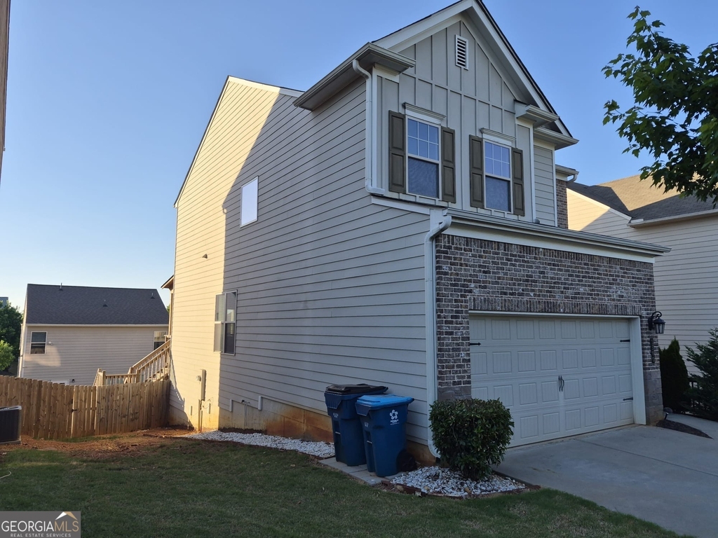 1506 Charcoal Ives Road - Photo 1