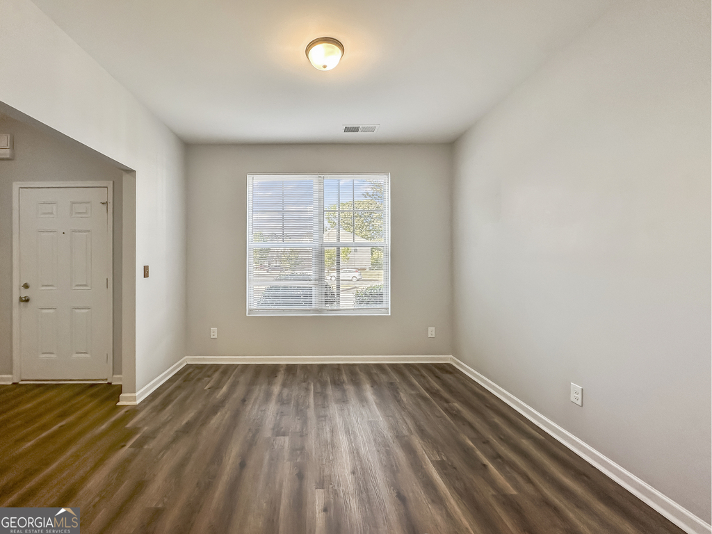 230 Daisy Circle - Photo 4