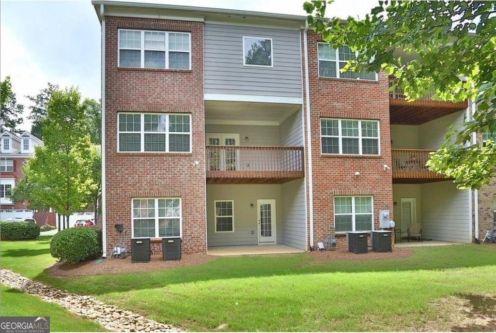 12820 Doe Drive - Photo 1