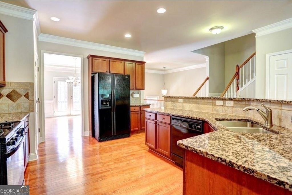 12820 Doe Drive - Photo 11