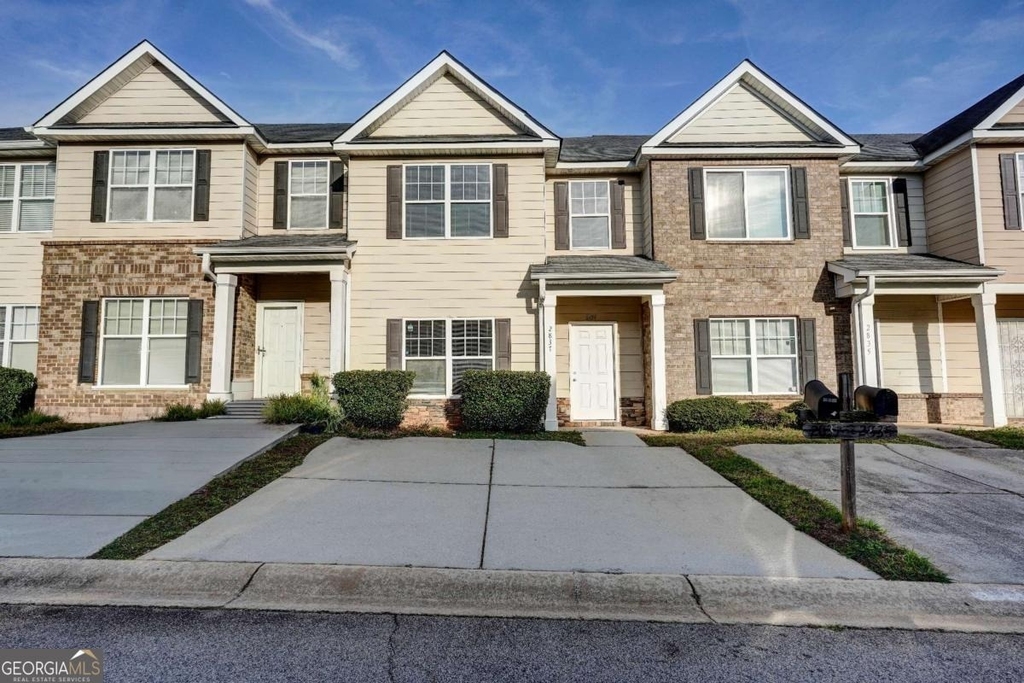 2837 Laurel Ridge Circle - Photo 1
