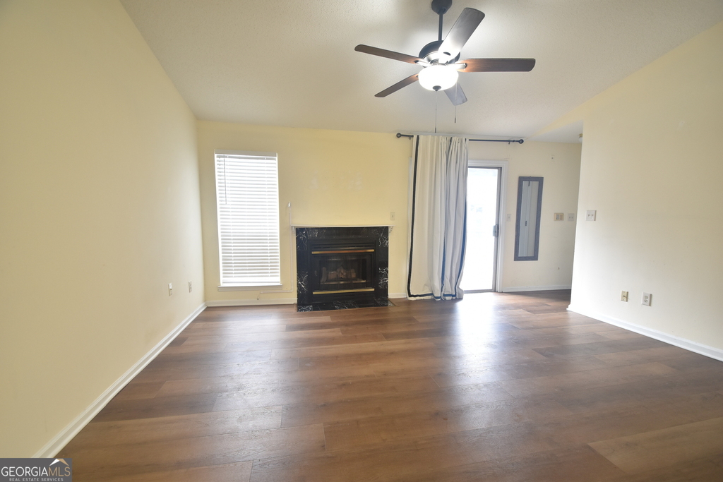 310 Granville Court - Photo 5