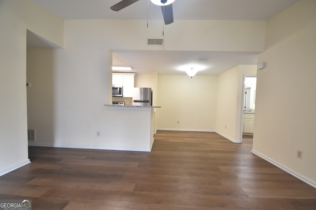 310 Granville Court - Photo 6
