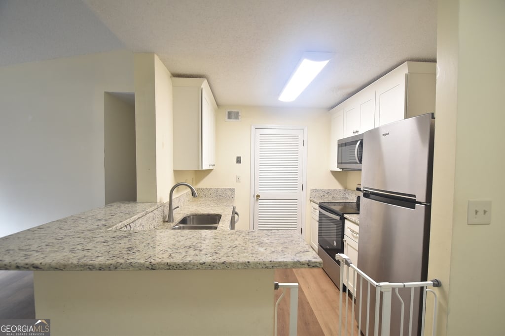 310 Granville Court - Photo 7
