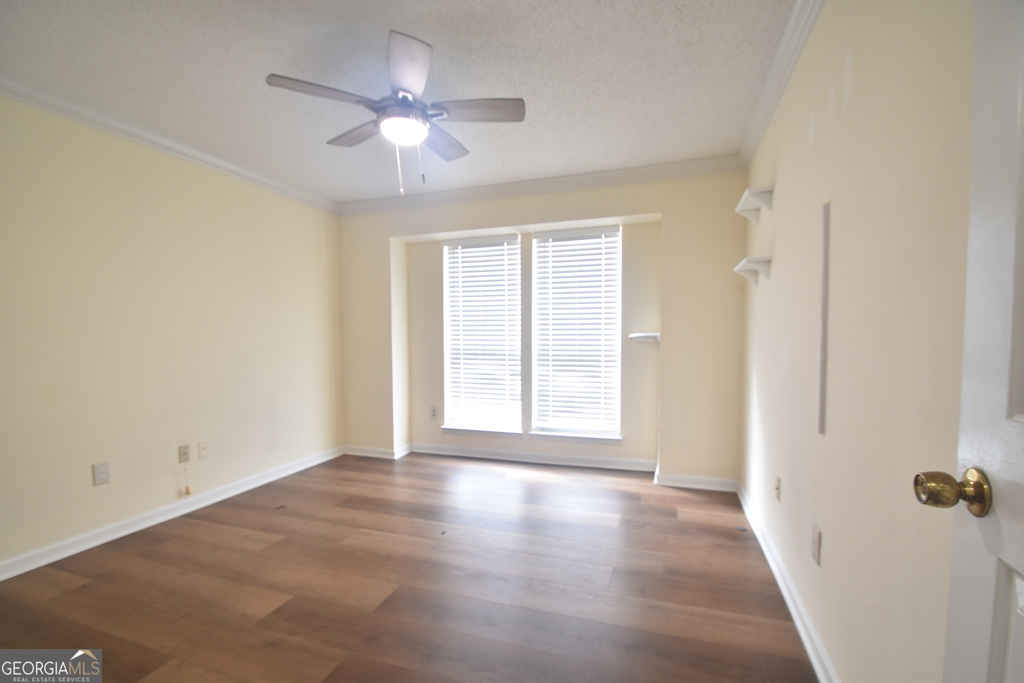 310 Granville Court - Photo 11