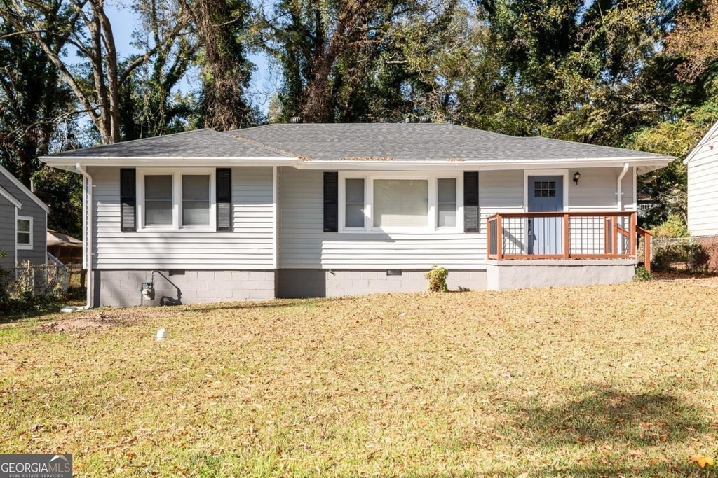 2153 Burroughs Avenue Se - Photo 0