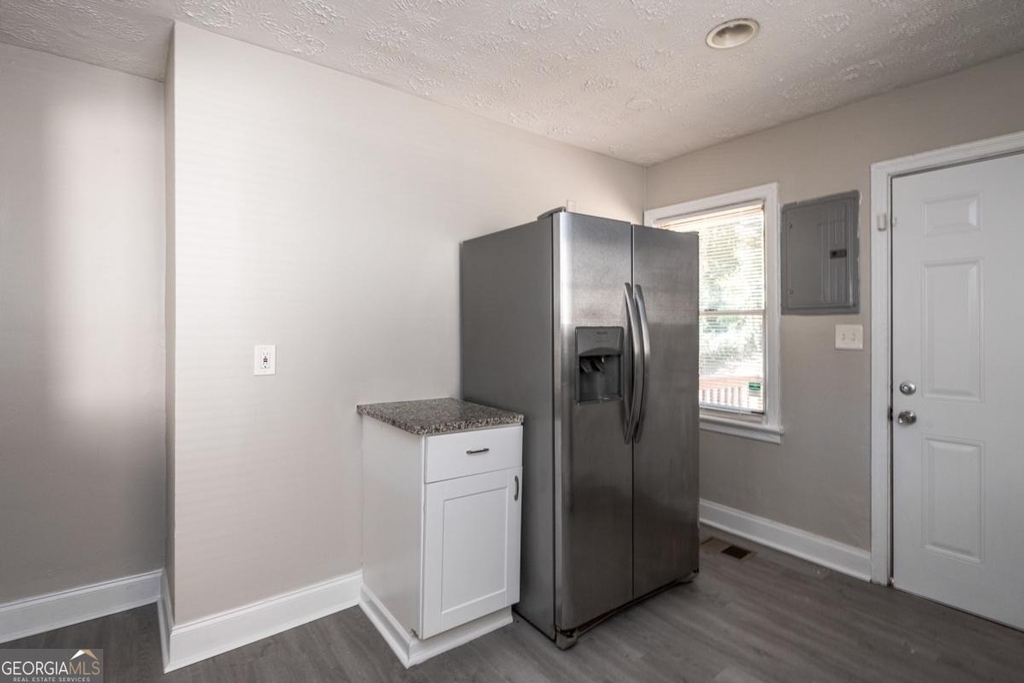 2153 Burroughs Avenue Se - Photo 9