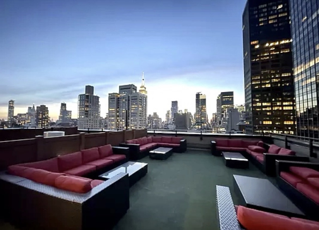 East 39th Street - Photo 9