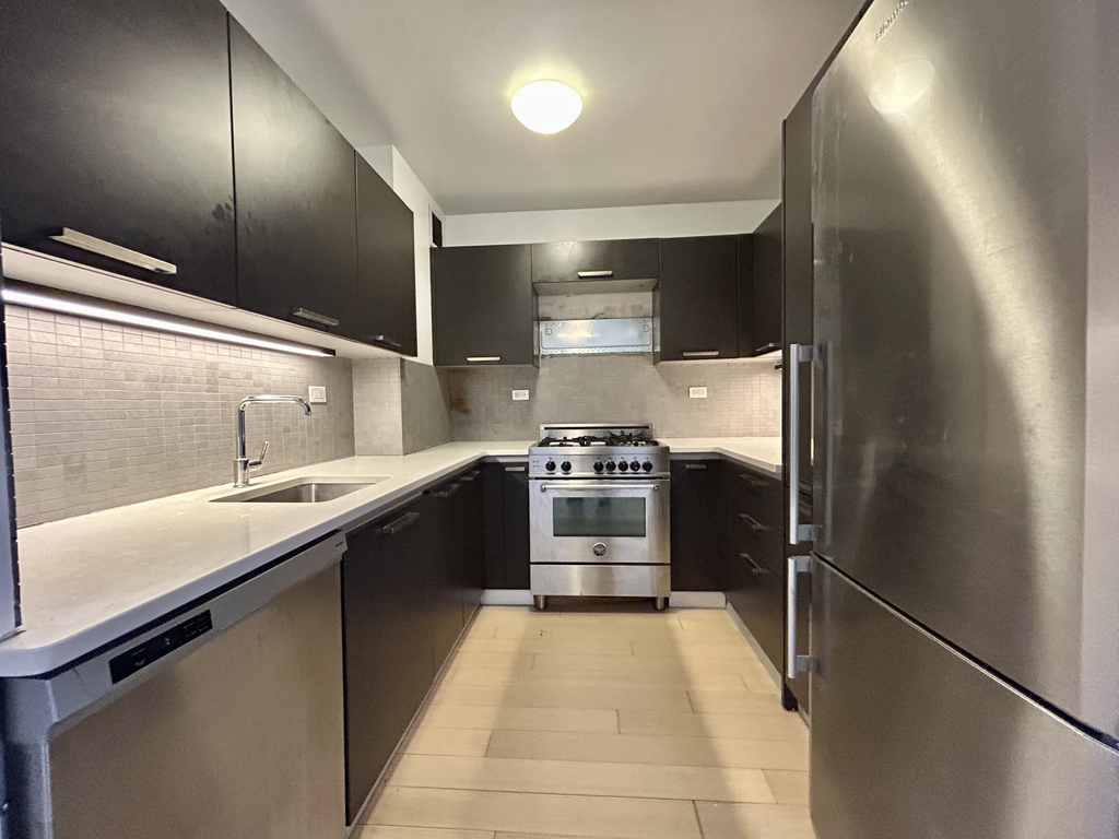 East 39th Street - Photo 1
