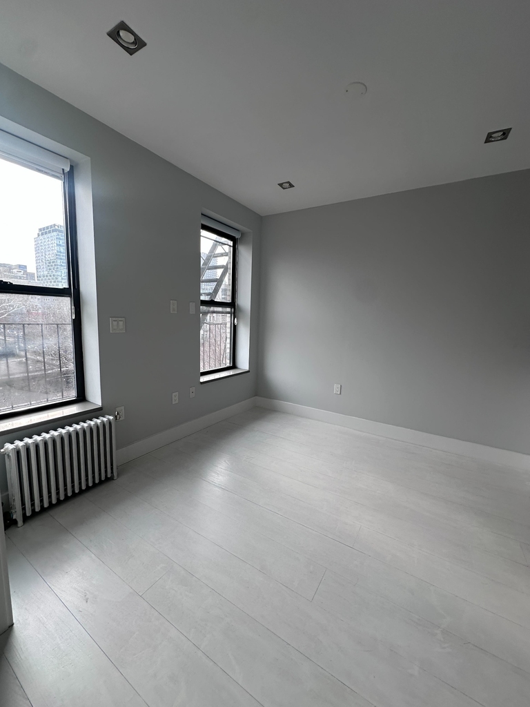 Stanton Street - Photo 0