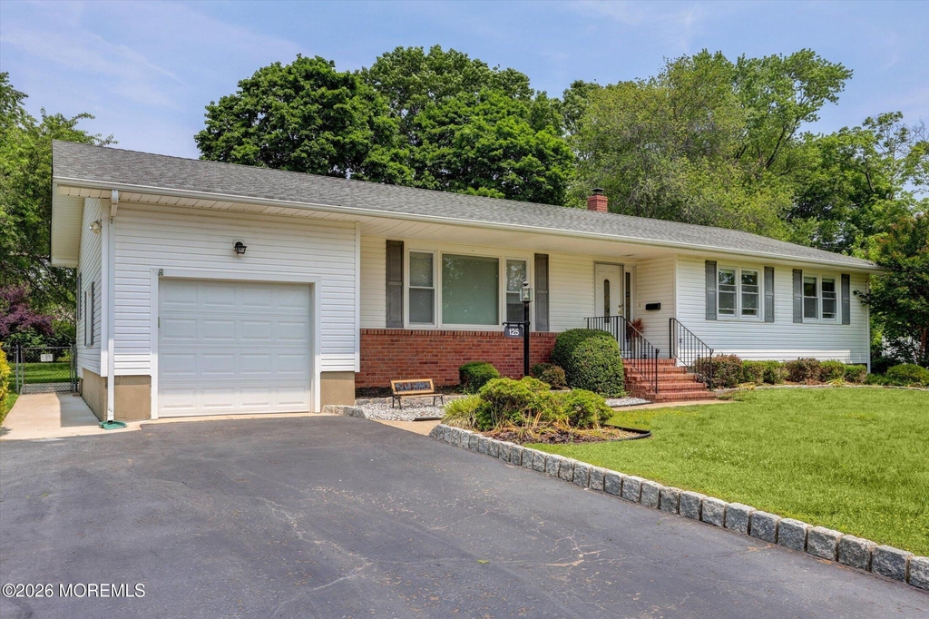 125 Beechwood Avenue - Photo 2