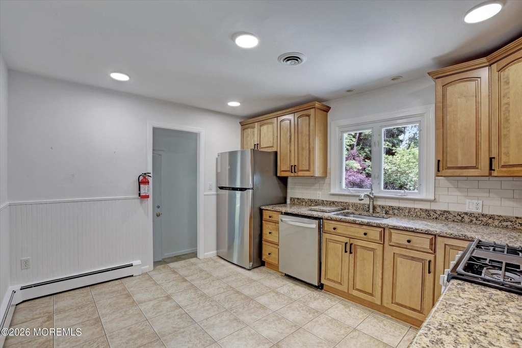 125 Beechwood Avenue - Photo 17