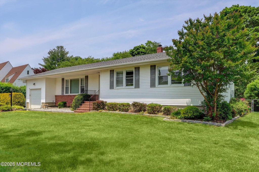 125 Beechwood Avenue - Photo 1
