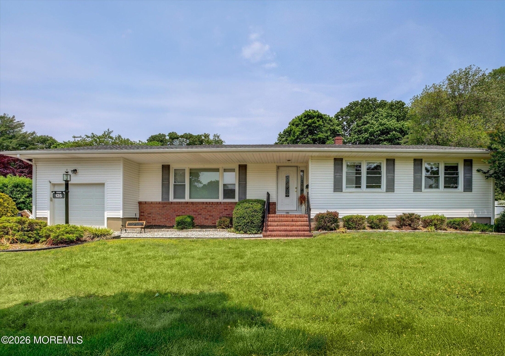 125 Beechwood Avenue - Photo 0