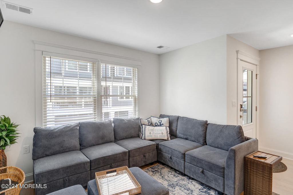 19 Cummins Street - Photo 6