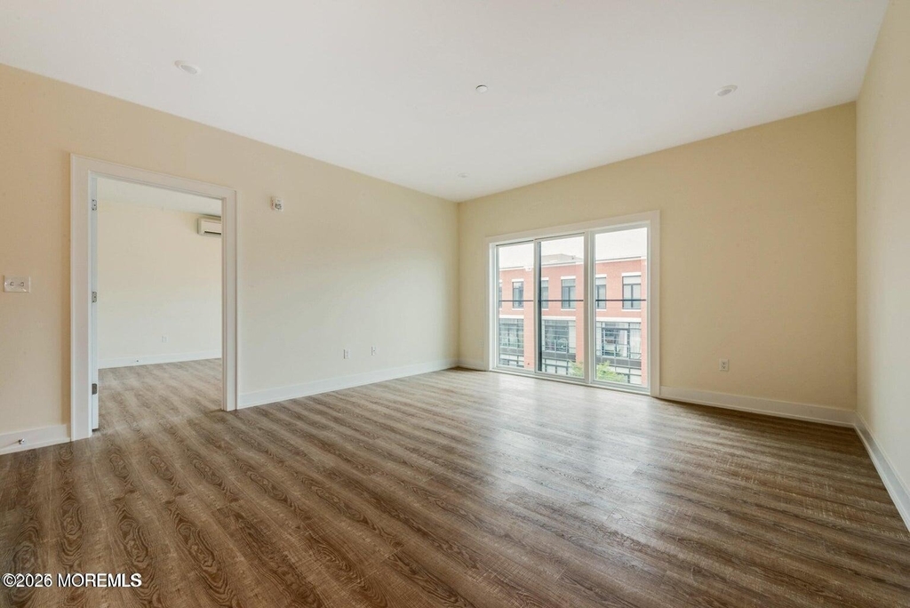 700 Bangs Avenue - Photo 8