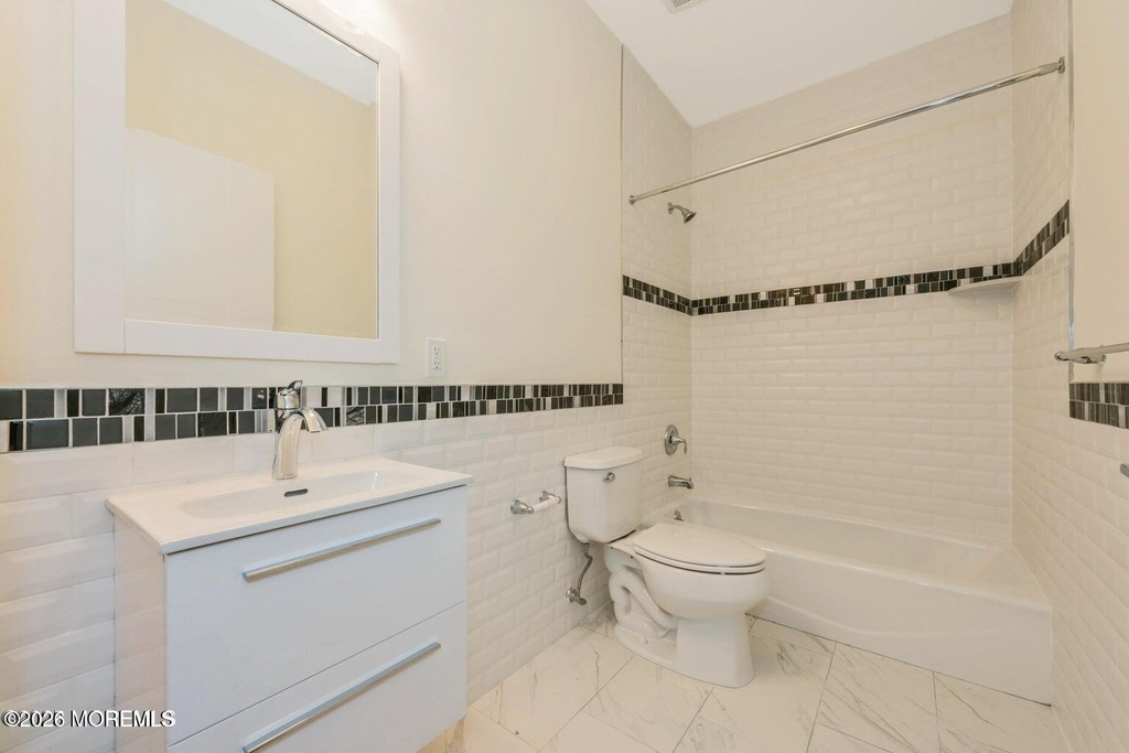 700 Bangs Avenue - Photo 6