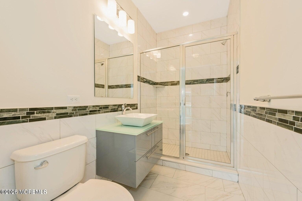700 Bangs Avenue - Photo 5
