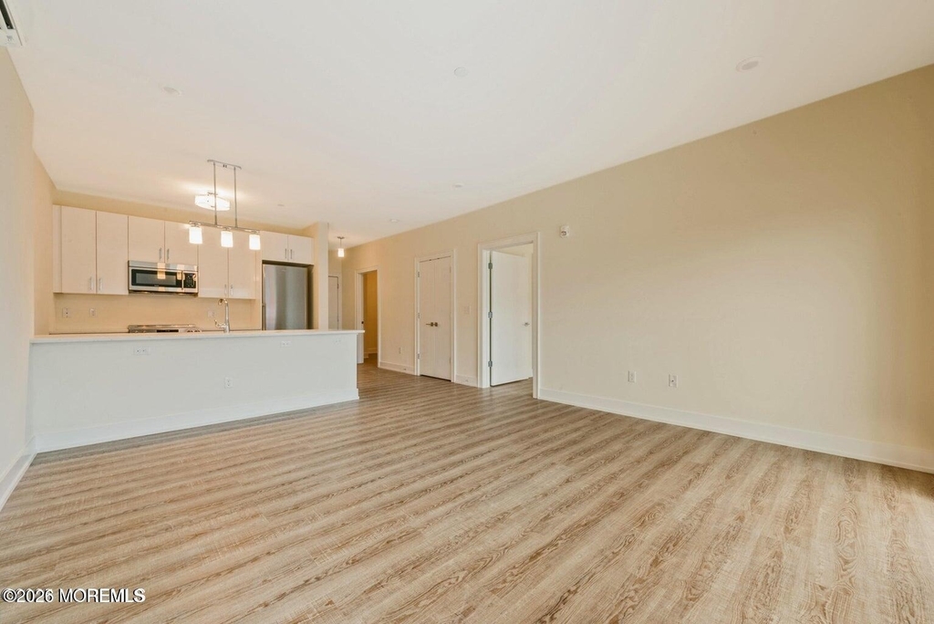 700 Bangs Avenue - Photo 3