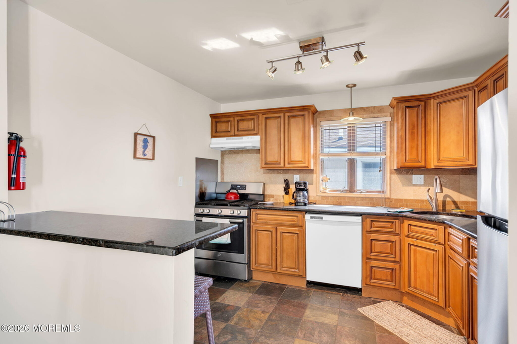 65 Grand Central Avenue - Photo 6