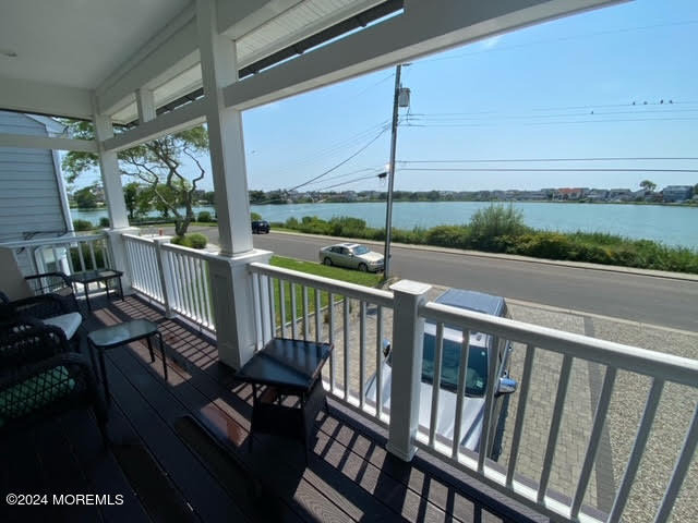 305 Newark Avenue - Photo 0