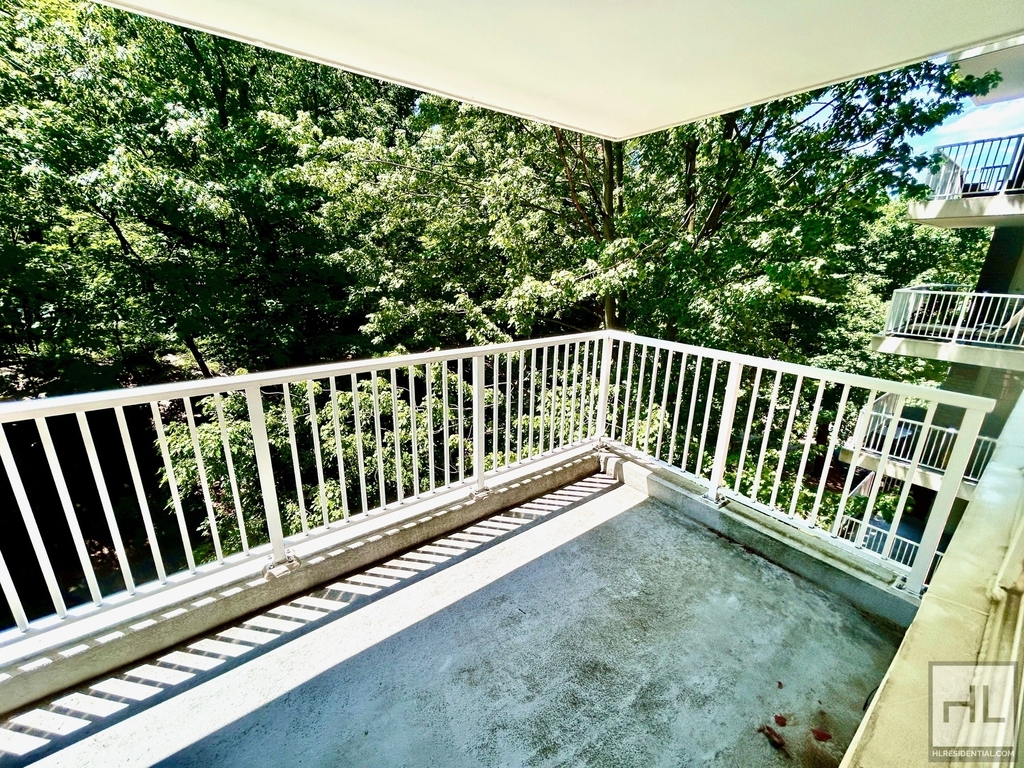 West 246th Street - Photo 6