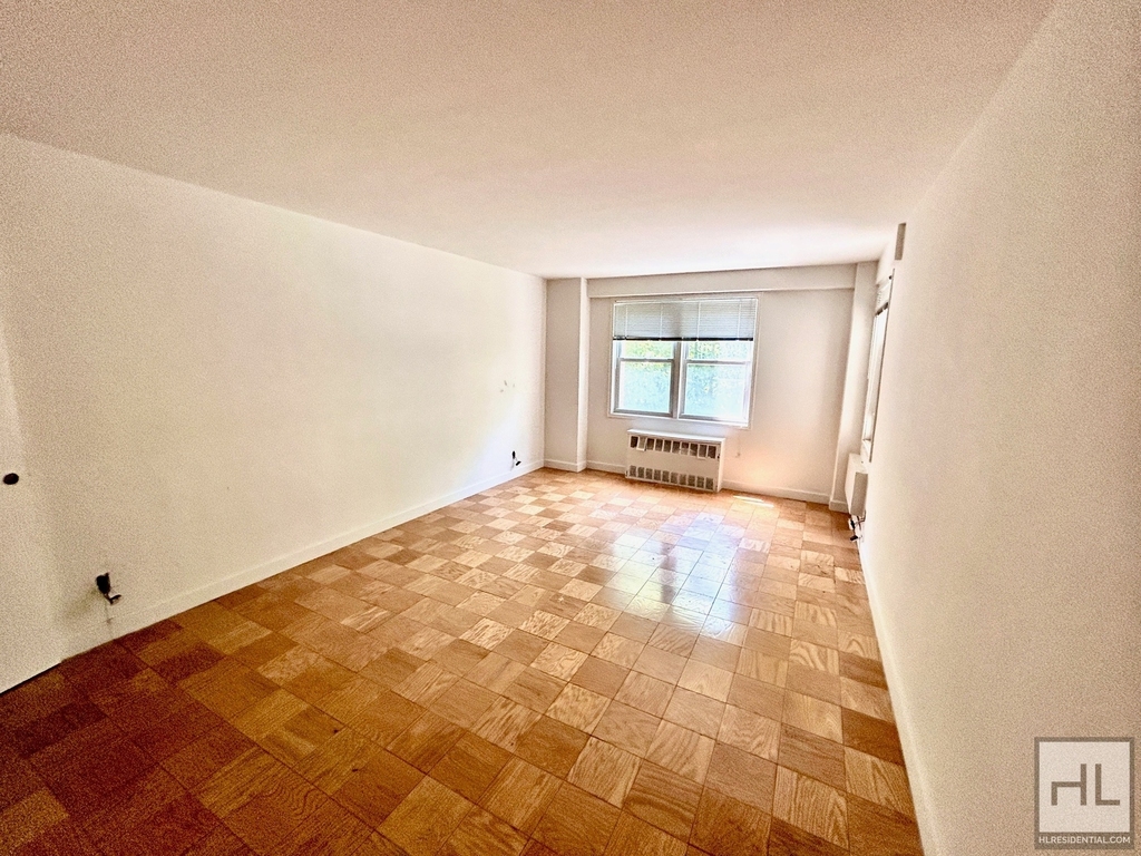 West 246th Street - Photo 7