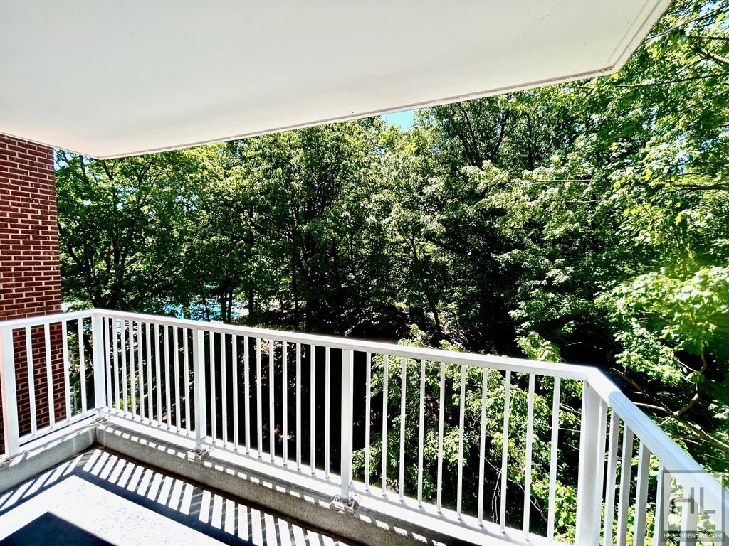 West 246th Street - Photo 4