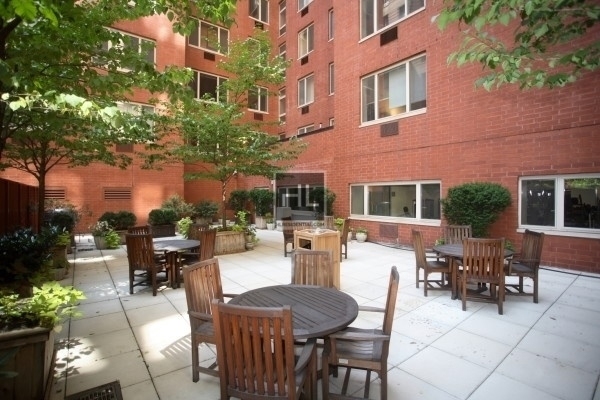 Worth Street - Photo 0