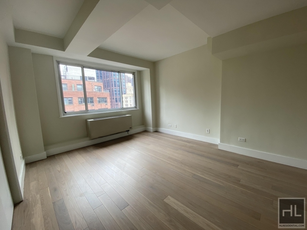 East 51st Street - Photo 2