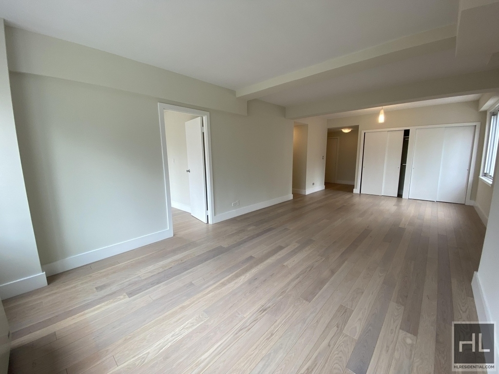 East 51st Street - Photo 1