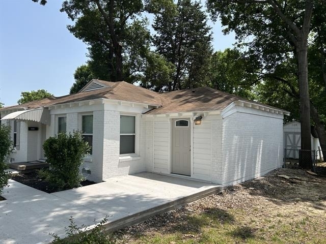 6318 Belgrade Avenue - Photo 1