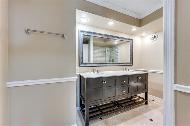 3883 Turtle Creek Boulevard - Photo 11
