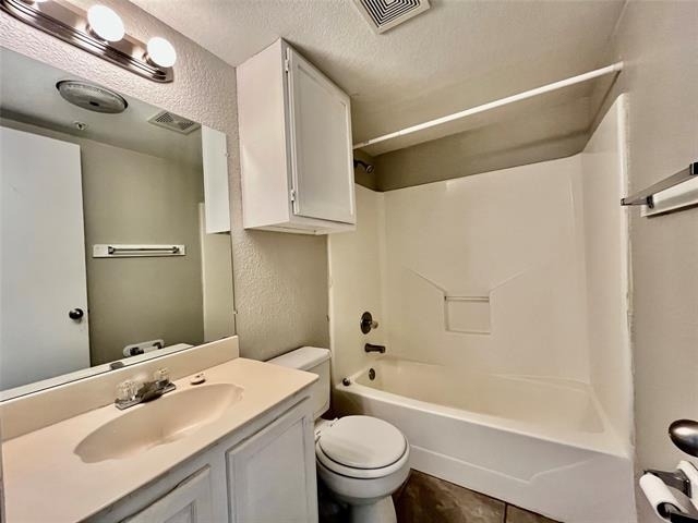 701 W Sycamore Street - Photo 5