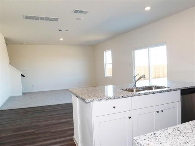 831 Lexington Lane - Photo 2