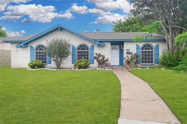 5161 Bartlett Drive - Photo 1