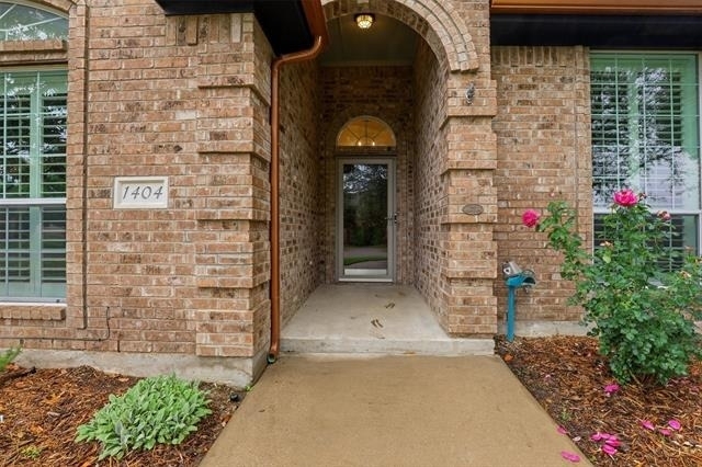 1404 Chaucer Drive - Photo 1