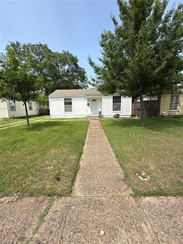 1607 Mcadams Avenue - Photo 0
