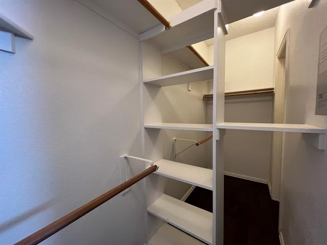 9811 Cliffside Drive - Photo 15