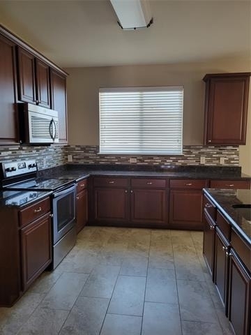 1633 Kawati Way - Photo 7