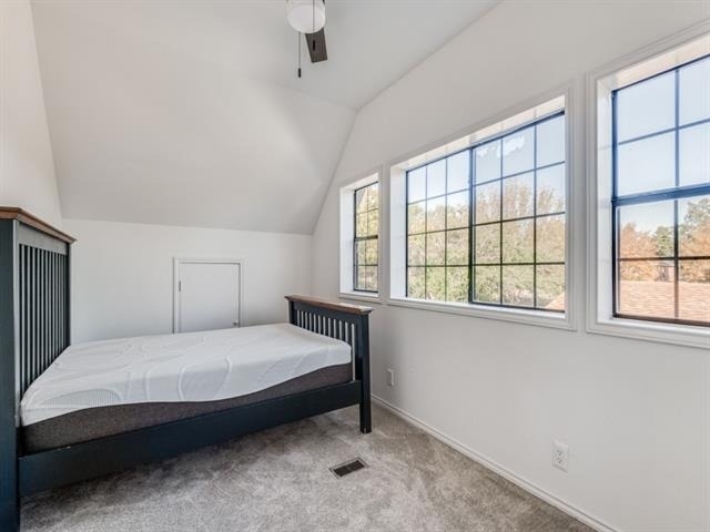 504 Kiowa Drive E - Photo 12