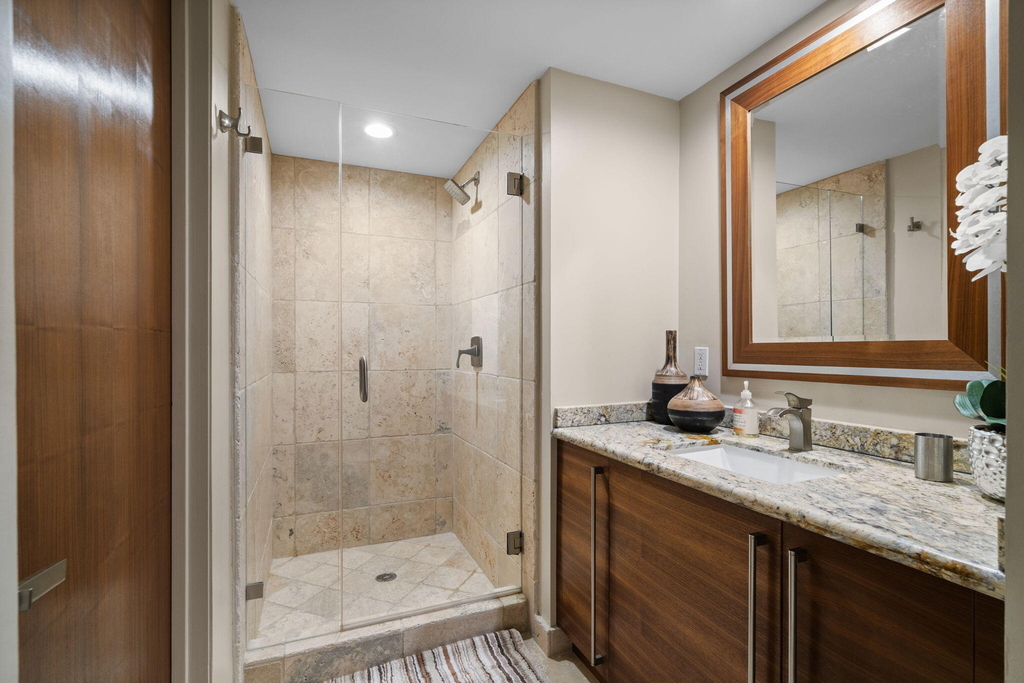 333 Las Olas Way - Photo 25