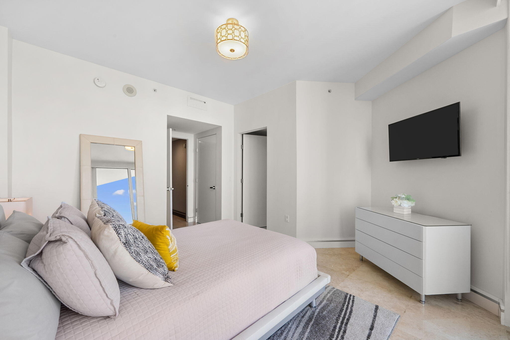 333 Las Olas Way - Photo 21