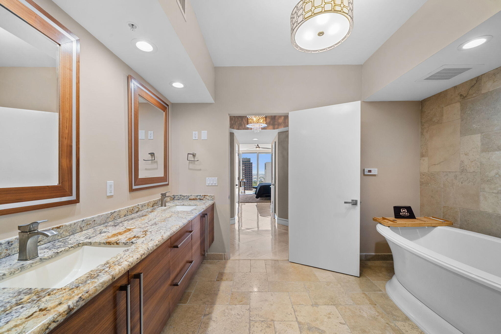 333 Las Olas Way - Photo 16
