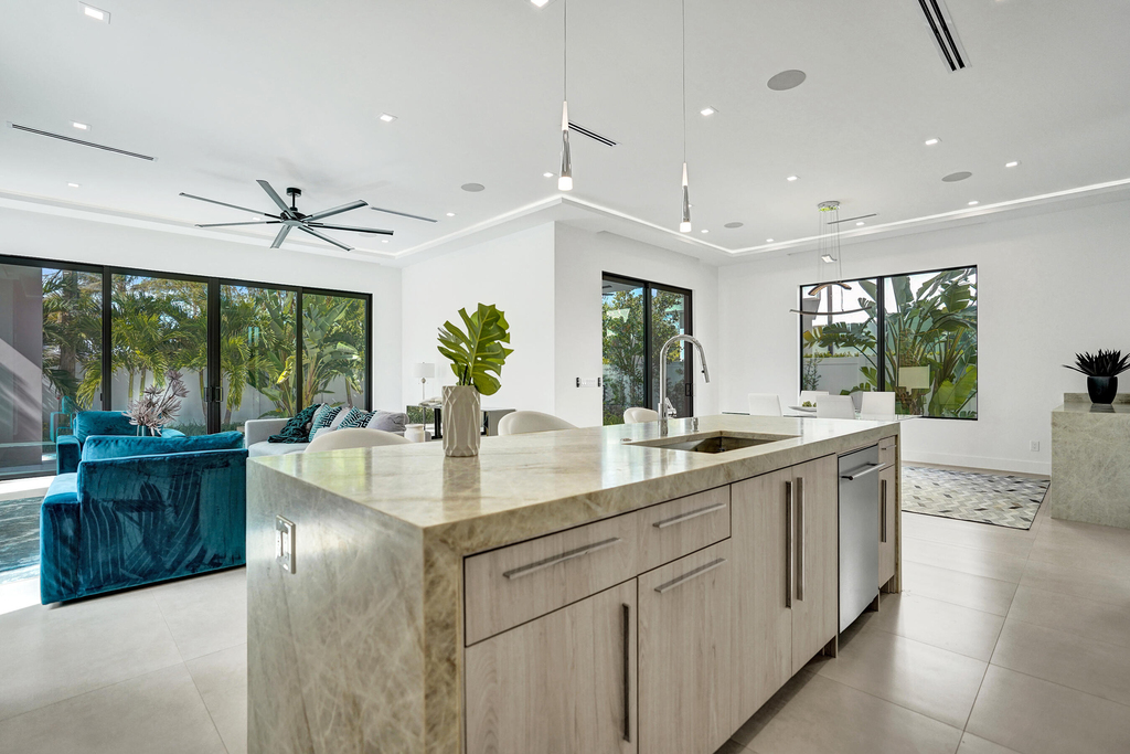 235 Ne 11th Street - Photo 17